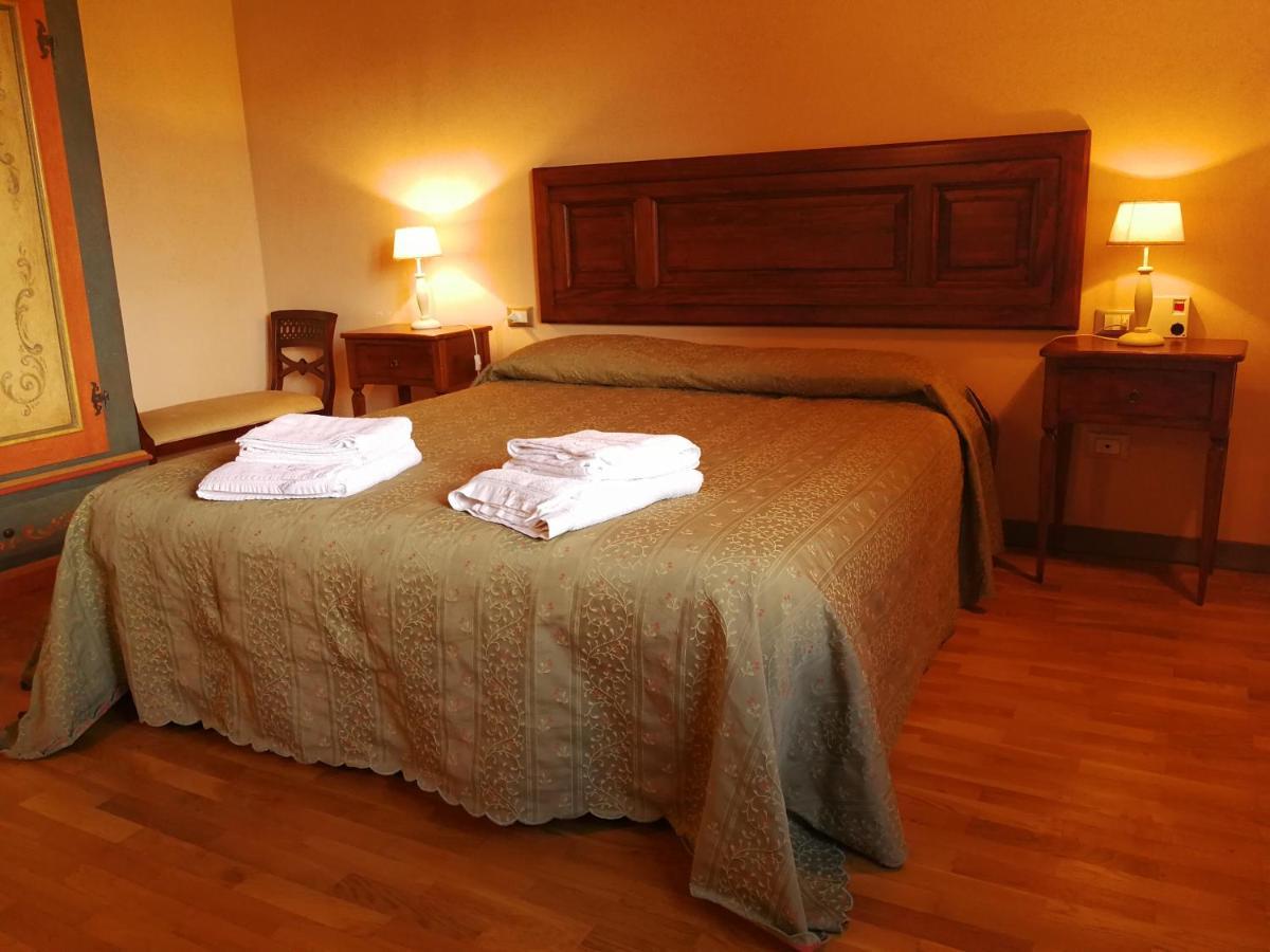 Residence Il Poggiolino Montecarelli Szoba fotó