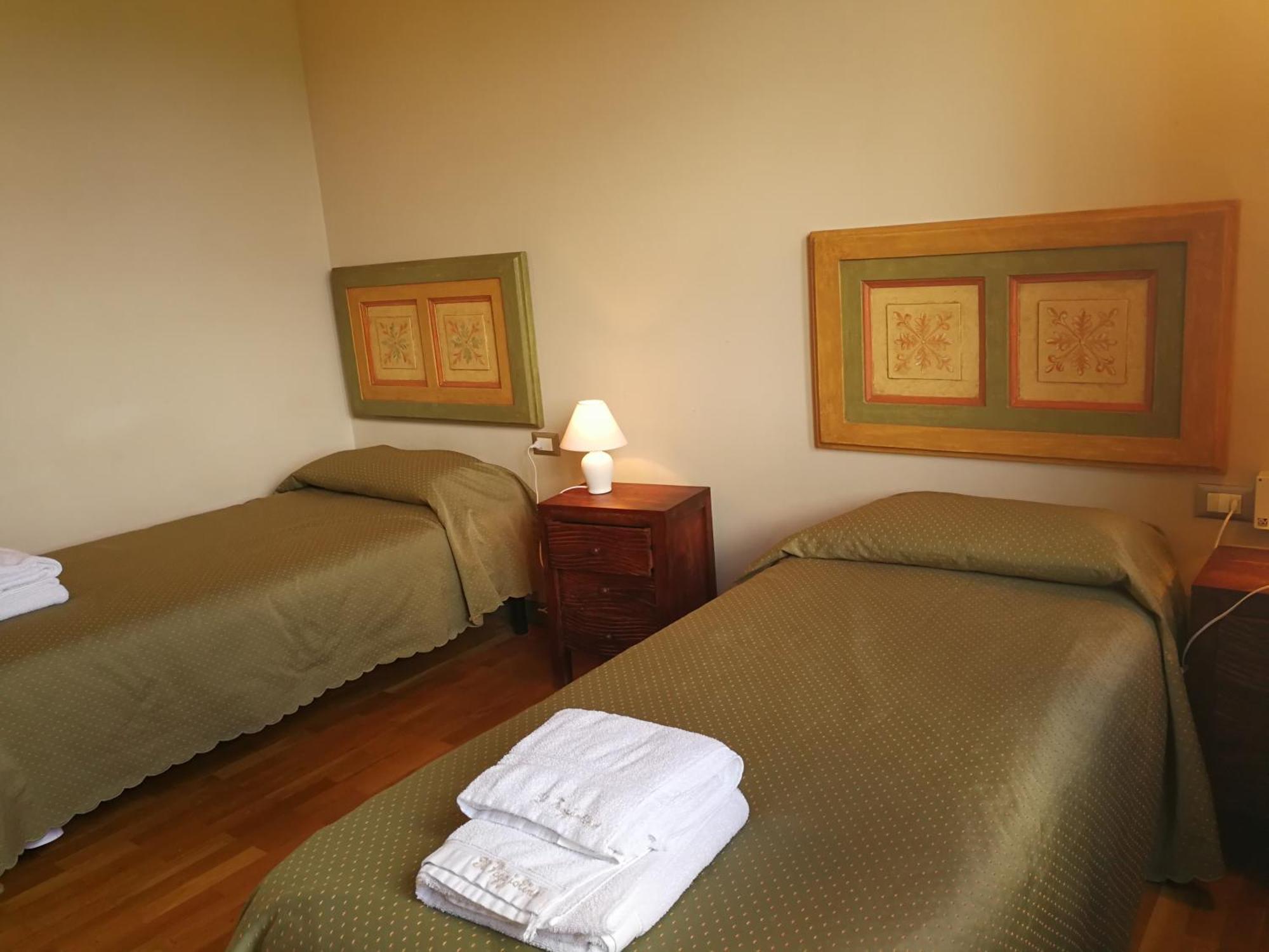 Residence Il Poggiolino Montecarelli Szoba fotó